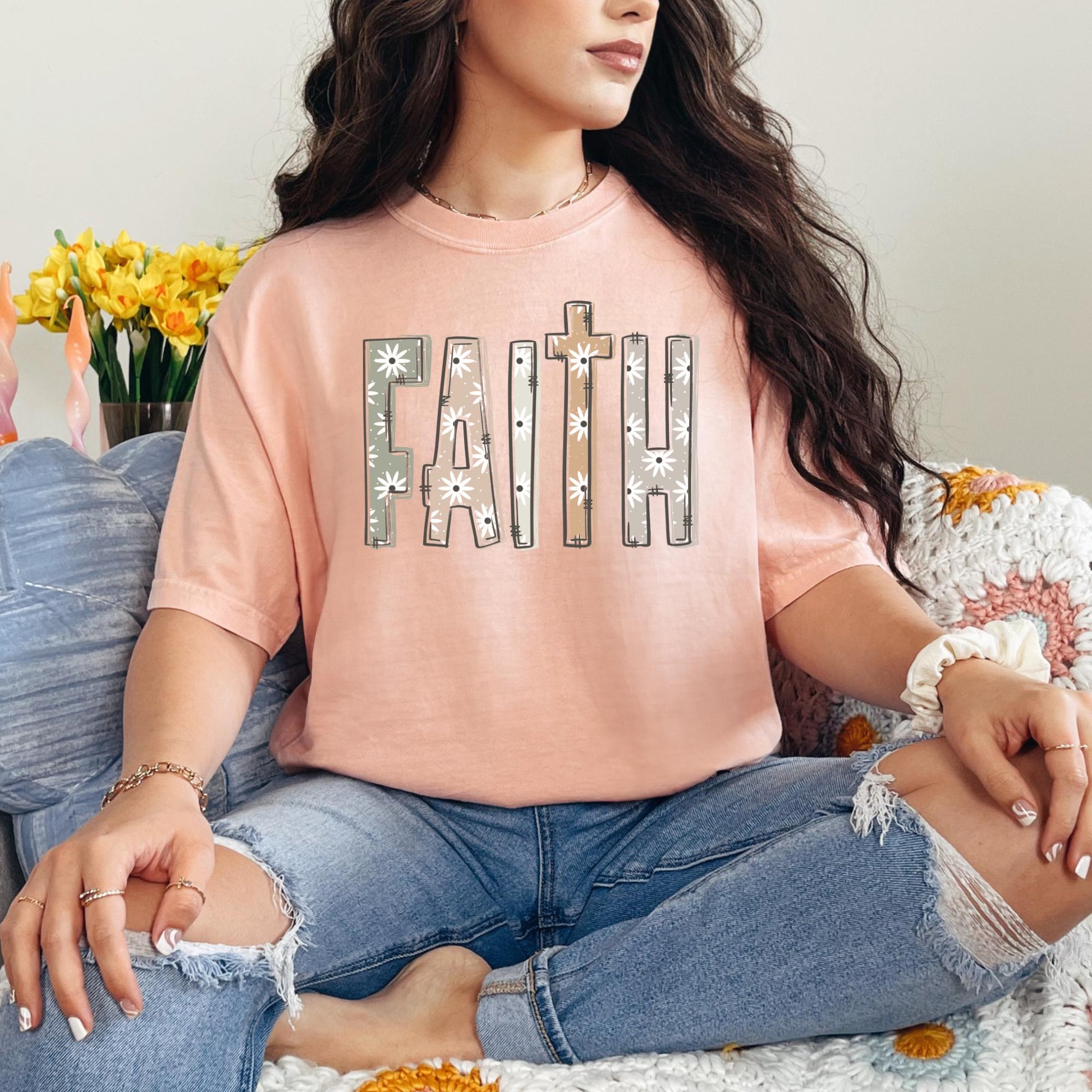 Daisy Design Christian T-Shirt for Women – Colorful Faith Tee with Floral Inspiration & Spiritual Gift Idea