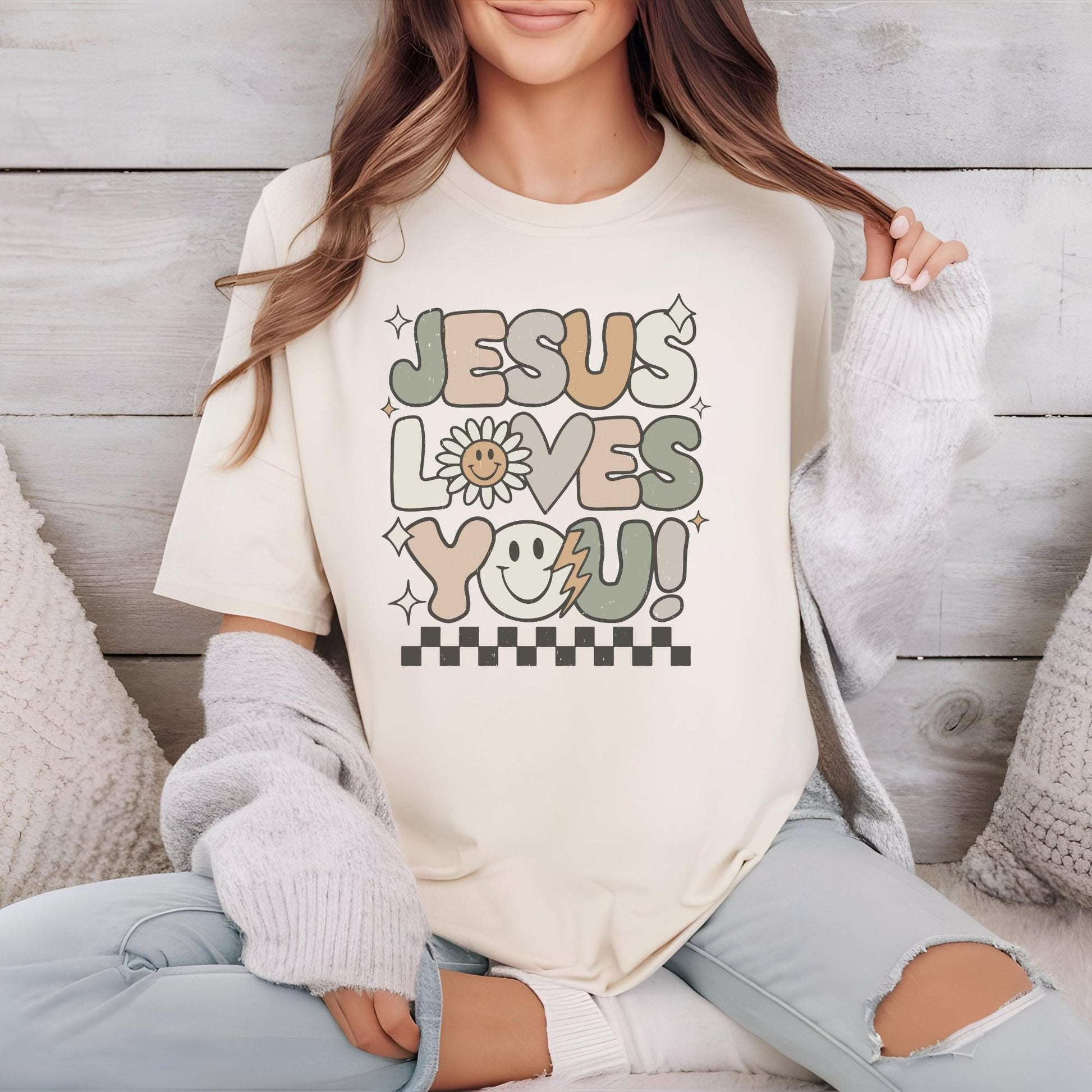 Christian Tee Colorful Groovy Retro Jesus Loves You Shirt – Vintage Faith Top for Women & Men, Inspirational Religious Gift